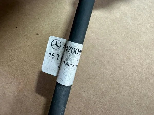 Manguera AdBlue Mercedes OEM A2054700464 para Clase C W205 image 4