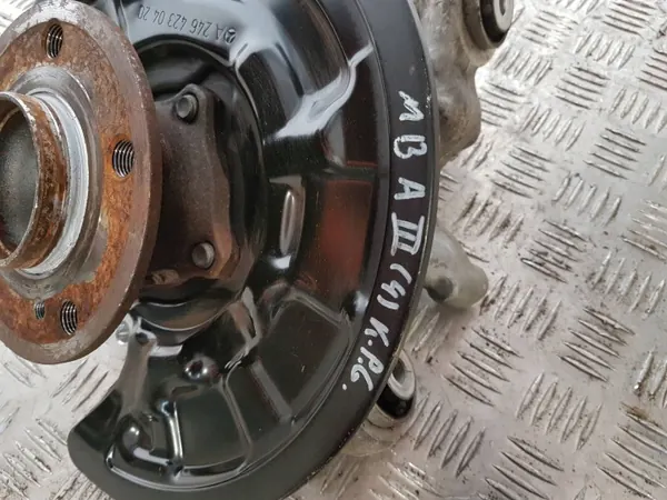 Mercedes-Benz takapyörän navan OEM A2464230420 image 5