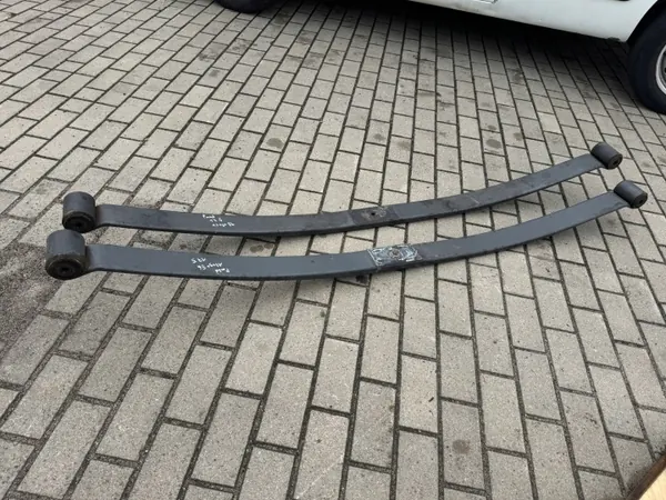 Mola de lâmina dianteira 17.5 Mercedes Atego OEM image 2