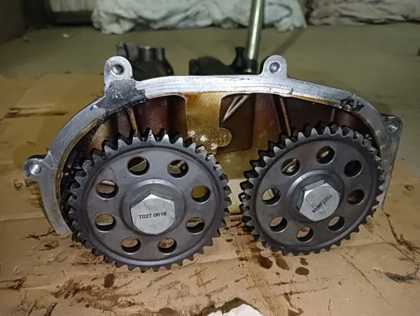 Carcasa del módulo del árbol de levas VW Audi Skoda 1.4 FSI OEM image 3