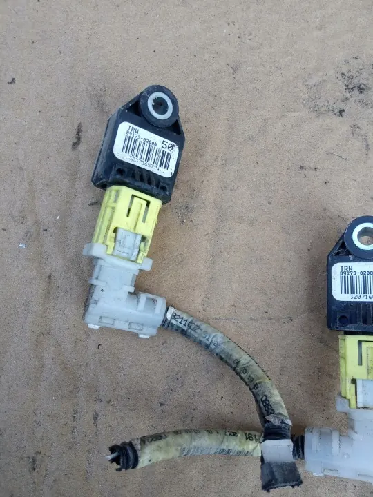 Airbag-Sensor Vorne OEM 89173-02080 Toyota Auris image 3