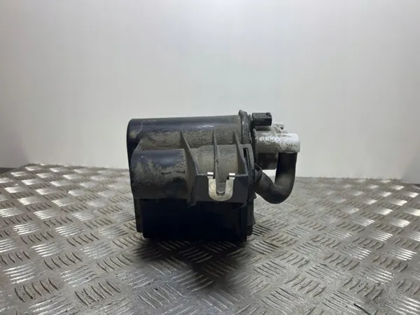 Fiat 500X Polttoainehöyrysuodatin OEM 00520552380 image 4