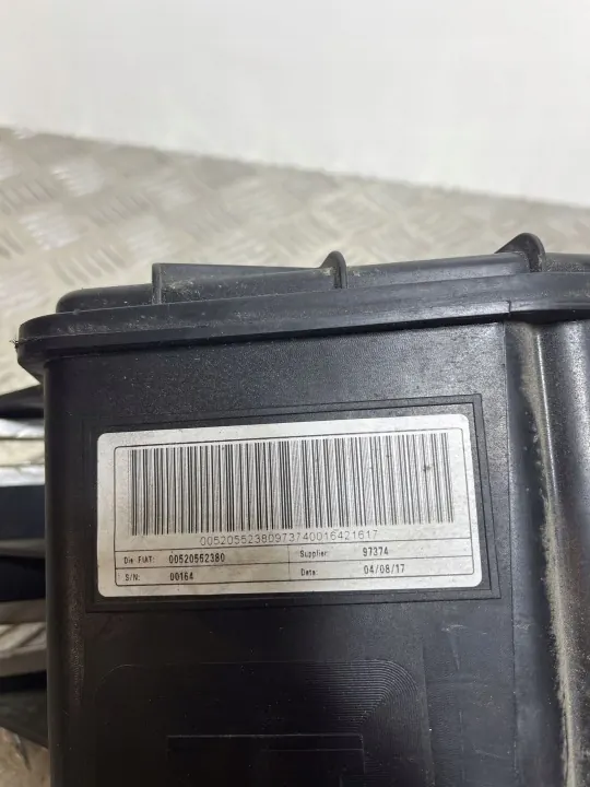 Fiat 500X Polttoainehöyrysuodatin OEM 00520552380 image 5