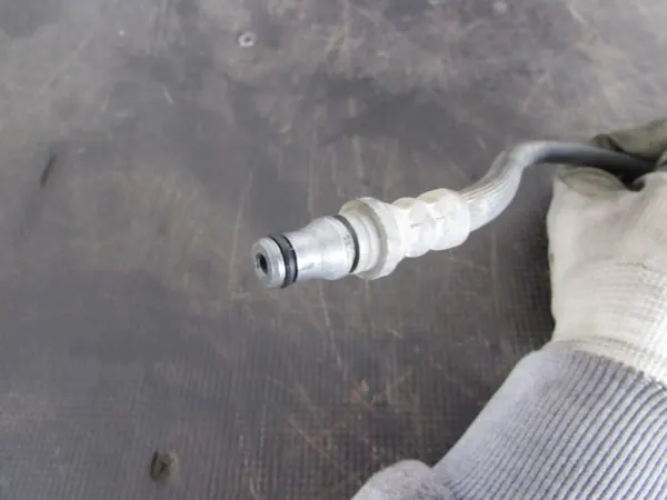 Cable de embrague Ford usado OEM PRZEWÓD SPRZĘGŁA KOMBI image 5