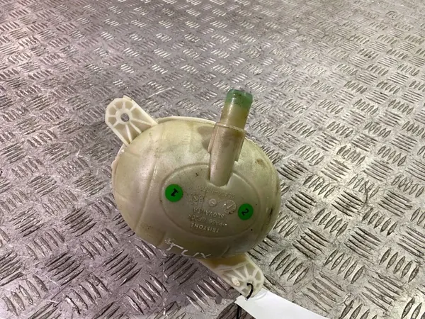 Hyundai kylvätsketank OEM 25430N7200 image 3