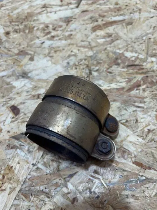 Auspuffhalter Porsche 911 (991) OEM 992253143A image 2