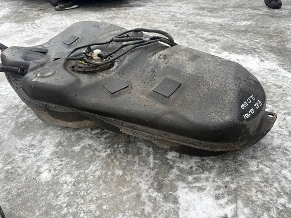 Réservoir carburant Toyota Corolla E12 OEM zbiornik paliwa image 3
