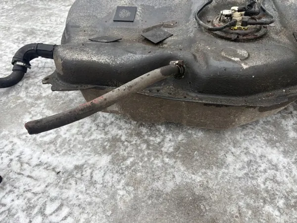Réservoir carburant Toyota Corolla E12 OEM zbiornik paliwa image 4