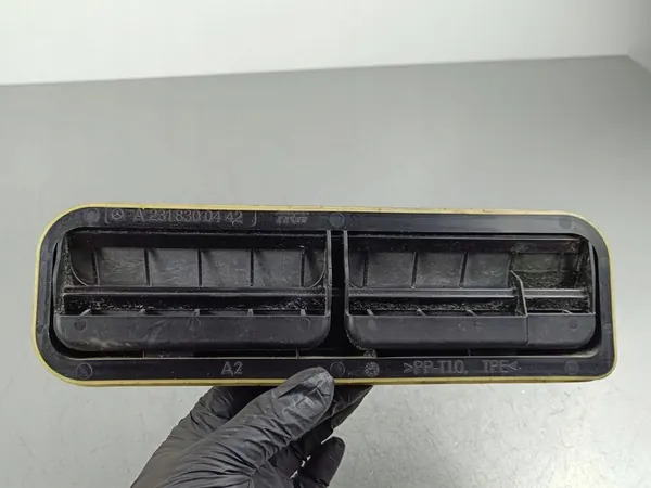 Grade de ventilação Mercedes-Benz SL R231 A2318300442 image 1