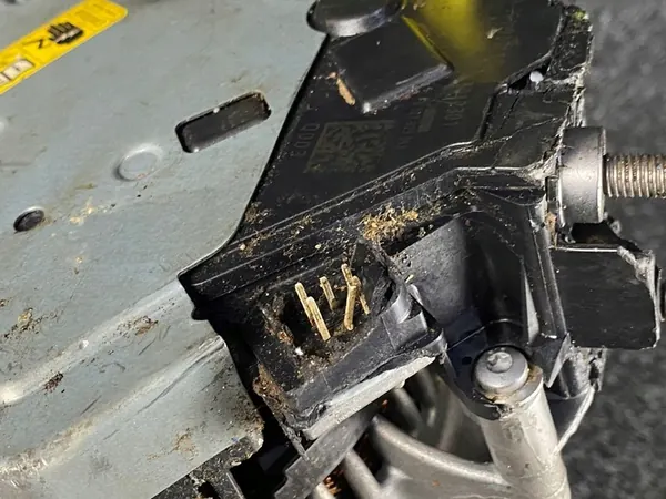 MERCEDES W222 W213 W205 ALTERNATOR A2649001800 image 6