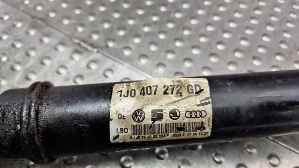 Höger framhalvaxel OEM S26372074 för VW Golf IV image 5