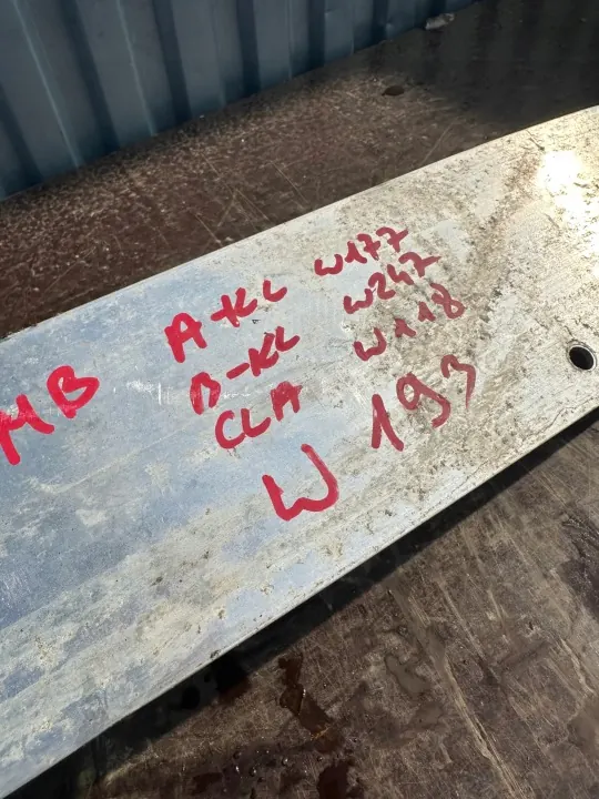Framstötfångarbalk OEM A1776202800 för Mercedes A-klass image 3