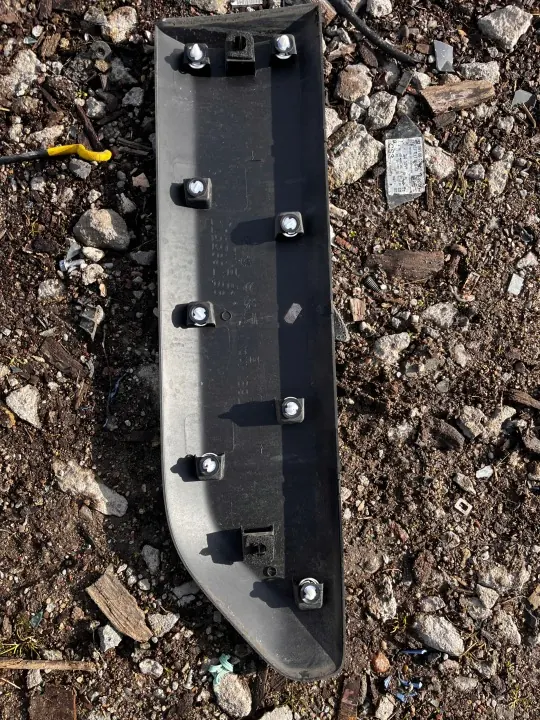 Citroen Berlingo IV Moldura Lateral Esquerda OEM 9817695577 image 3