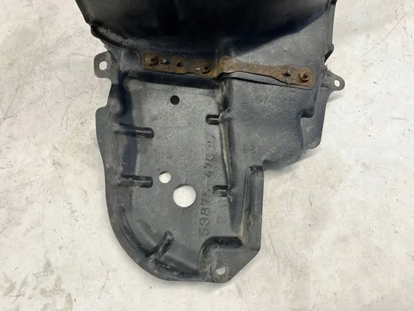 Front Right Wheel Arch Toyota Prius III image 2