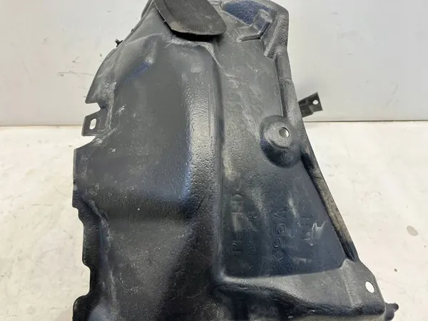 Front Right Wheel Arch Toyota Prius III image 5