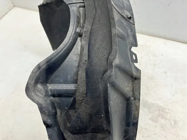 Front Right Wheel Arch Toyota Prius III image 7