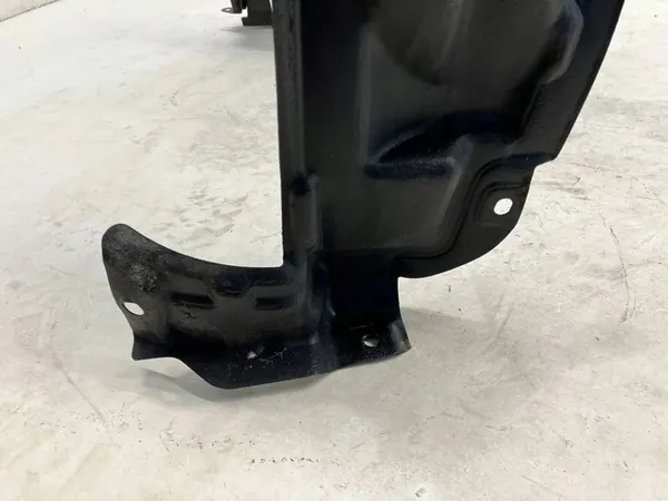 Front Right Wheel Arch Toyota Prius III image 9