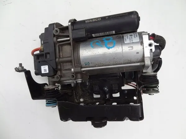 Compressore Sospensione Audi 4M0616005H image 9