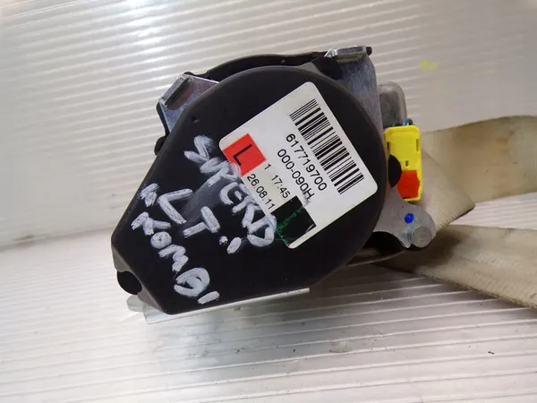 Cinturón de seguridad trasero izquierdo Skoda Superb II Kombi image 2