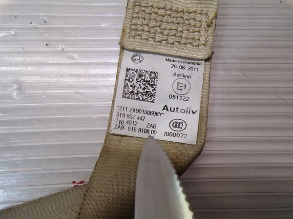 Cinturón de seguridad trasero izquierdo Skoda Superb II Kombi image 4