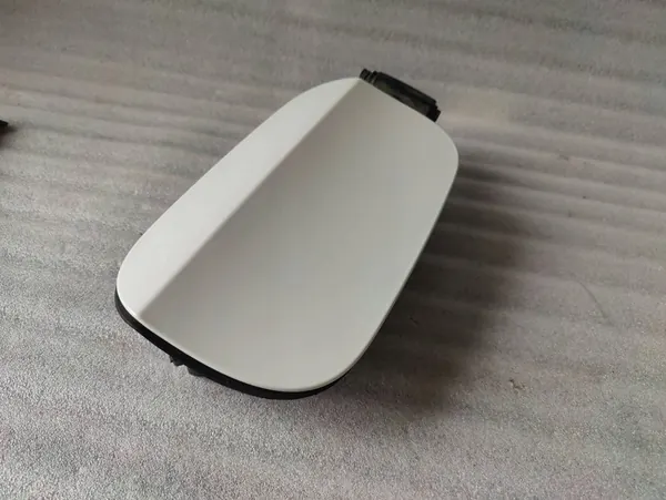 VOLVO V60 II 2018 Tampa de Combustível LAK-614 image 2