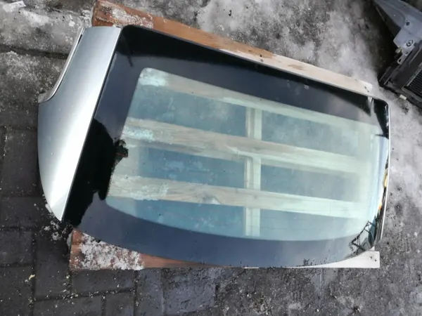 Janela Traseira BMW E93 com Pilares - OEM Usado image 2