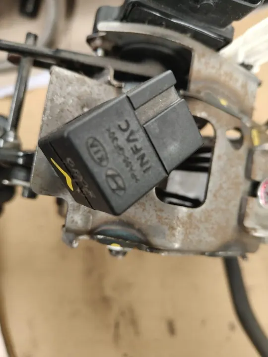 Kopplingspedal OEM 328023Z500 för Hyundai i40 image 5