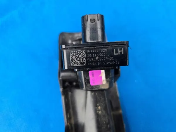 OEM QUA11529 Faldón izquierdo iluminado BMW 4 G26 image 3