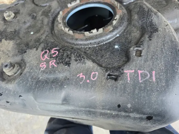Polttoainesäiliö OEM BAK ZBIORNIK PALIWA AUDI Q5 8R image 8