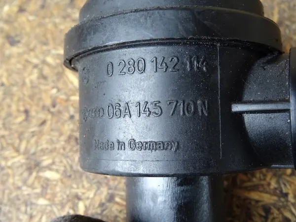 Válvula DV AUDI S3 8L 1.8T 06A145710N image 8