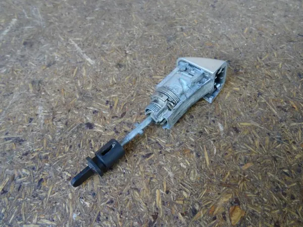 Schloss-Einsatzstopfen OEM 8T2837168 für Audi A4 B8 A5 image 3