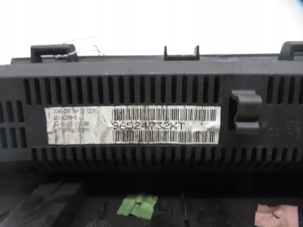 Peugeot 307 Display Panel OEM 96524732XT image 3