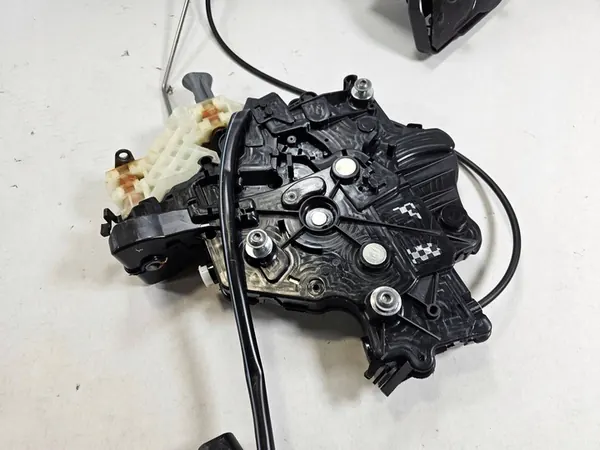 Rechts Hintere Schiebetürschloss Volkswagen Caddy Maxi 2K5843604 image 5