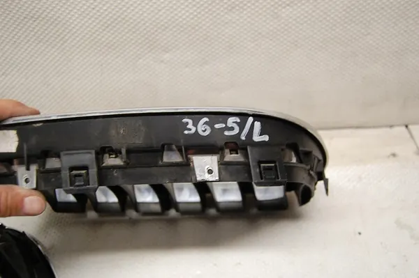 BMW X3 F25 Kidney Grille Set 2010-2017 OEM 51117210726 image 6