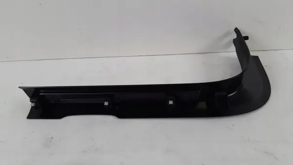 Volvo V60 II Oikea etuoven kynnyssuoja OEM 31468391 image 7