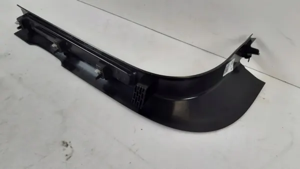 Volvo V60 II Oikea etuoven kynnyssuoja OEM 31468391 image 8