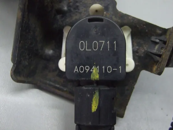 Sensor de Nível Citroen OEM 8303A052 - Usado image 4
