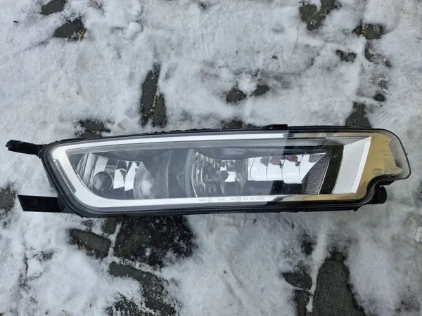 VW Passat B8 Linker Halogenscheinwerfer OEM 3G0941661E image 2
