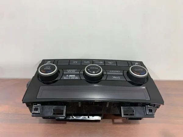 Panneau climatisation avant Subaru Ascent 2019 OEM 72311XC01A image 6