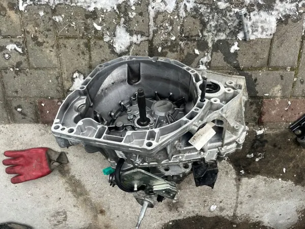 Gebrauchtes Getriebe OEM 260909 für Duster II 1.3 TCE image 2