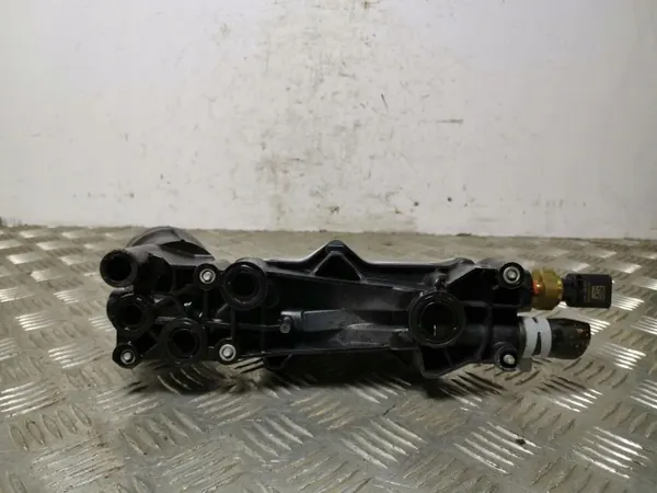 Jeep Cherokee Oliefilterbasis OEM 393562052A1 image 3