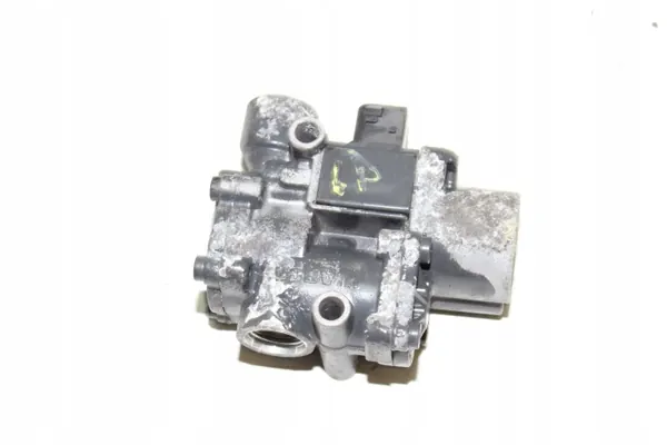 Mercedes EBS-modulaattoriventtiili OEM A0054299244 image 2
