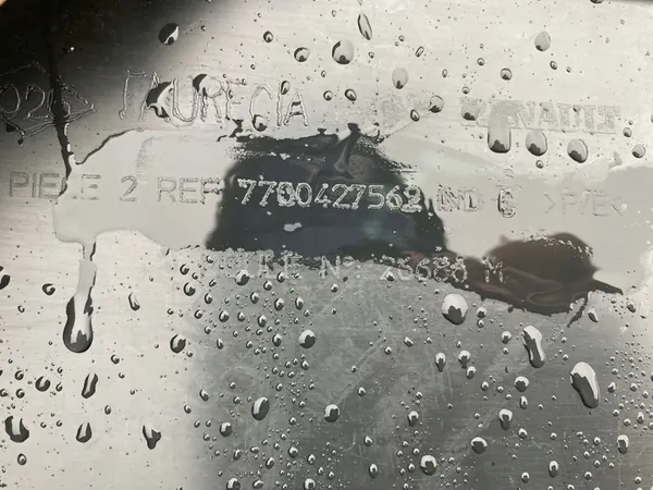 Renault OE 7700427562 Stötfångarskydd image 4