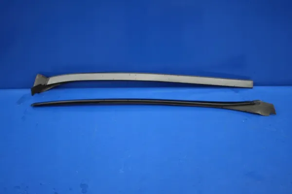 Mercedes W212 voorruitlijstenset OE image 3