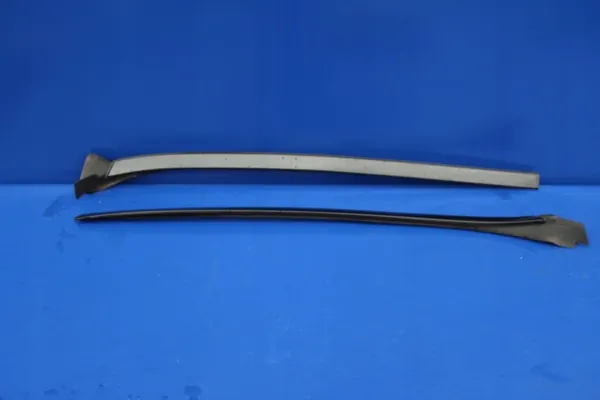 Mercedes W212 voorruitlijstenset OE image 4