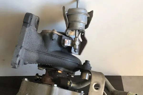 Turbocharger VOLVO XC70 II 2.4L diesel 158kW image 3