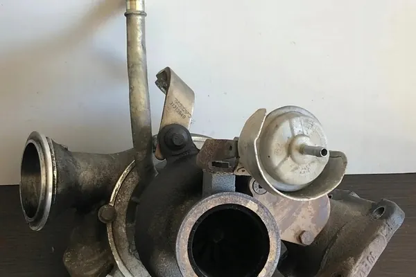 Turbocharger VOLVO XC70 II 2.4L diesel 158kW image 4