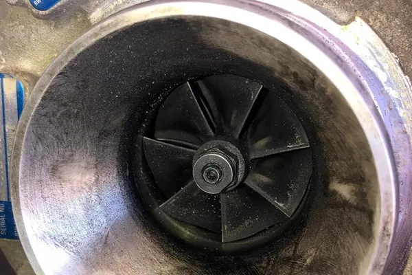 Turbocharger VOLVO XC70 II 2.4L diesel 158kW image 6