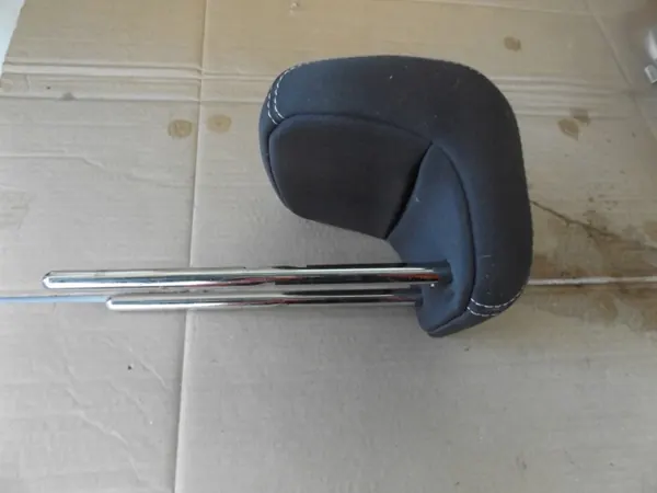 Renault Megane III Achter midden hoofdsteun OEM ZAGŁOWEK image 3