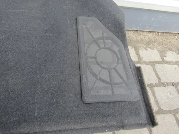 OEM 1246900249 Schwarze Heckablage für Mercedes W124 image 8